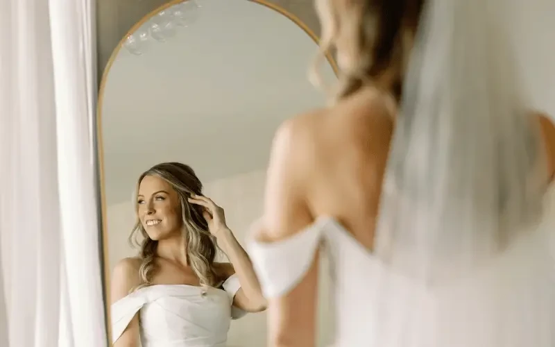 When Should You Start Wedding Dress Shopping? A Complete Timeline. Desktop Image