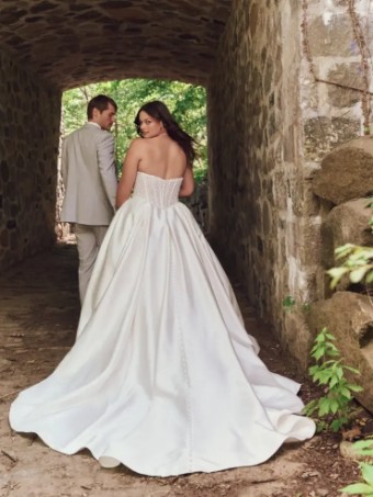 Maggie Sottero TINA (25MS261A01 - Plunge) #3 Ivory (gown with Natural Illusion) thumbnail